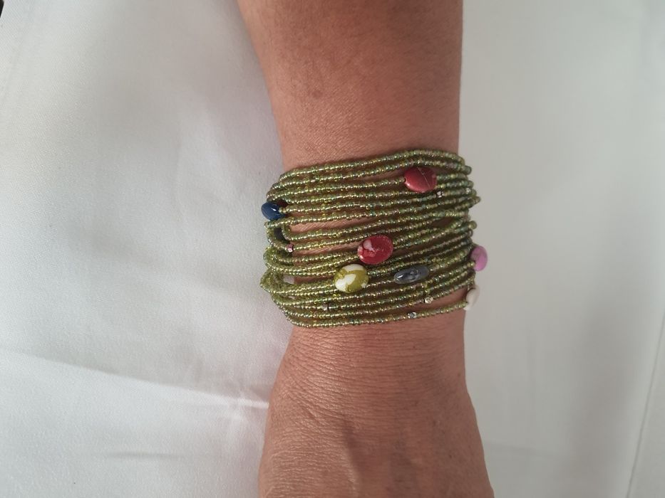 Pulseiras a 2€ e 4€