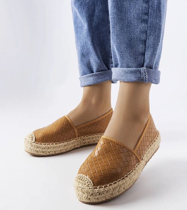 Brązowe espadryle zdobione tłoczeniem Geoffrey