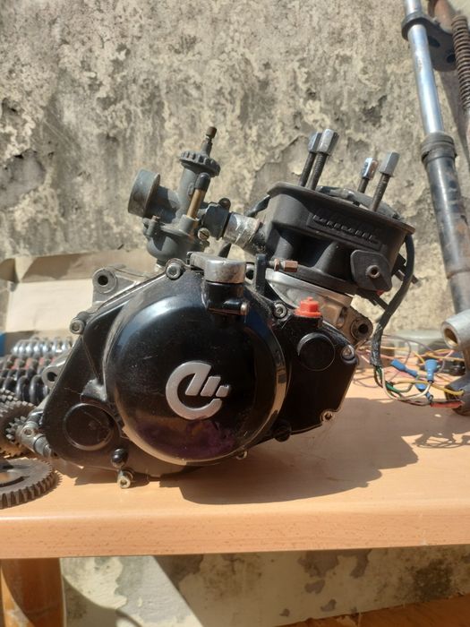 Algum material Yamaha DTR ano 97