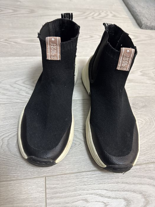 Zara   жіночі.   кросівки