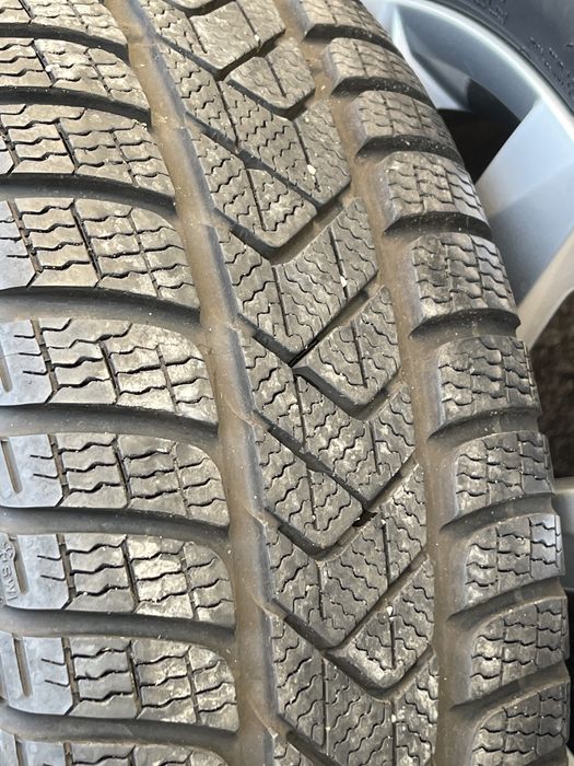 Vw passat b8 skoda superb r17 215/55/17 pirelli