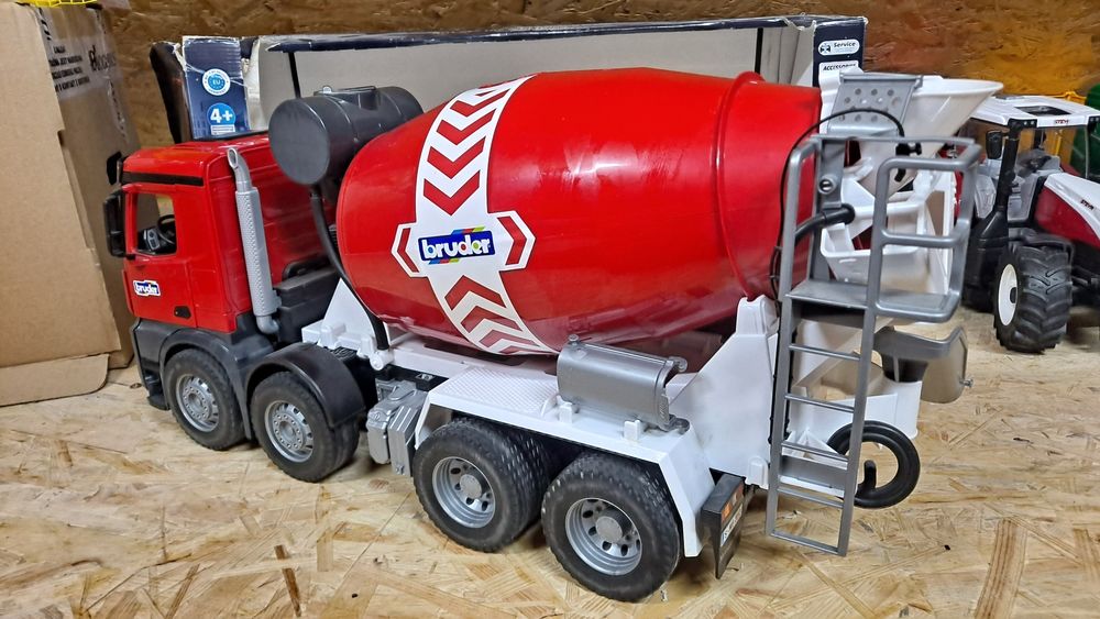 Bruder mercedes betoniarka