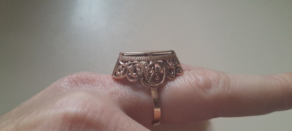 Золота каблучка 5.9 грам