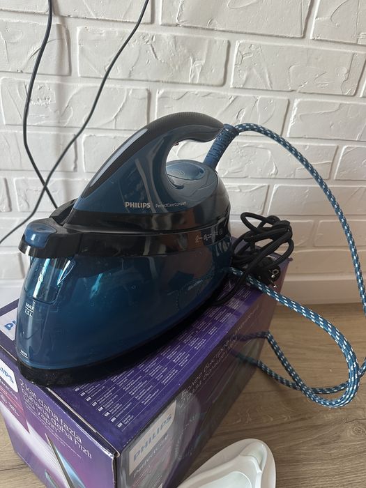 Праска з парогенератором Philips GC7846/80