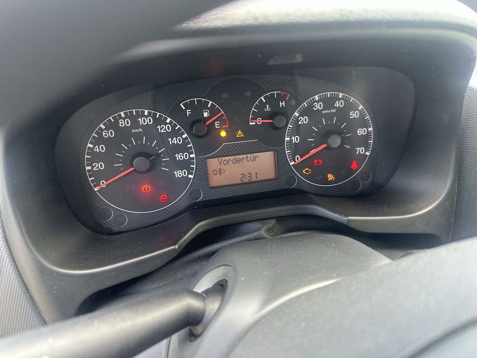 Продам Пежо Біппер легковий пасажир 5 місний в хорошому стані 126 тис пробігу