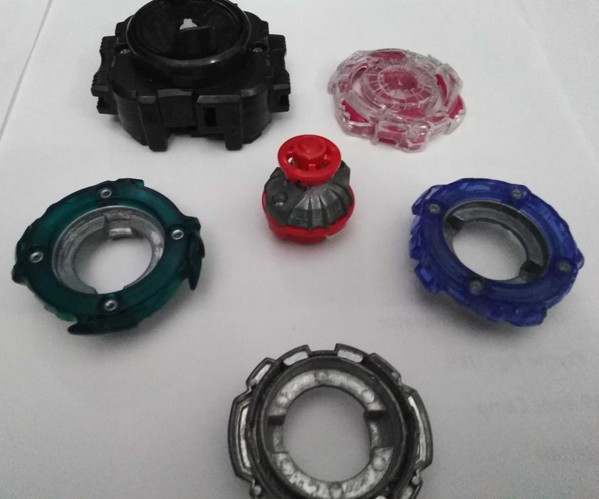 Beyblade conjunto de 6 peças.