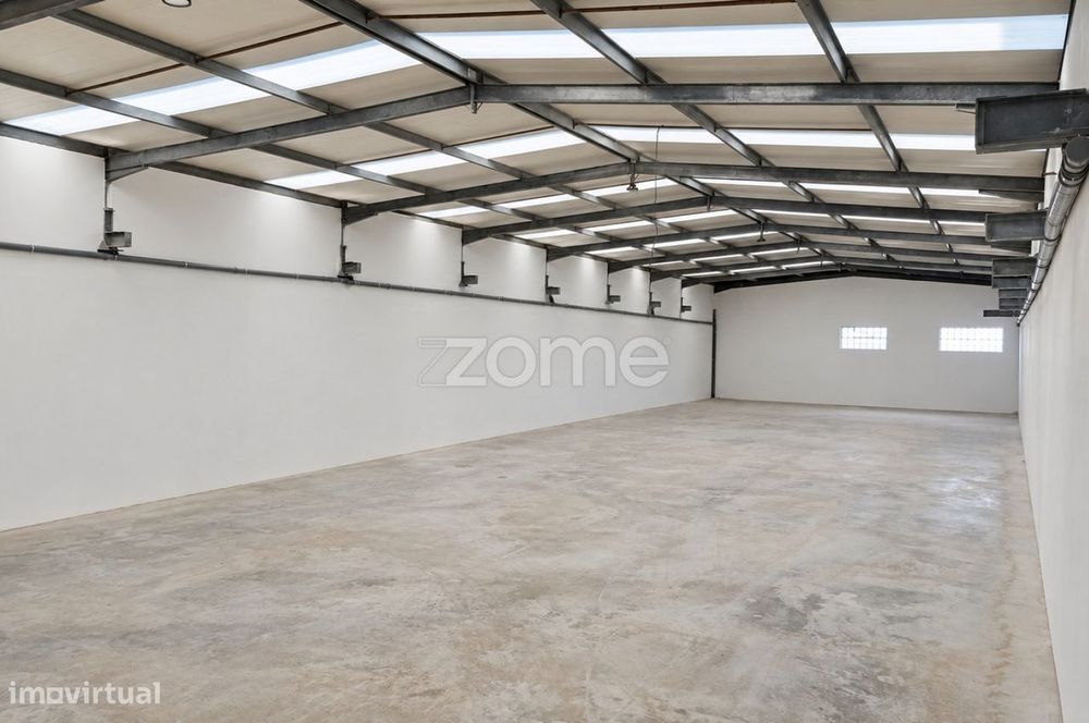 Pavilhão industrial em Famalicão | Produção, armazenagem e escritór...