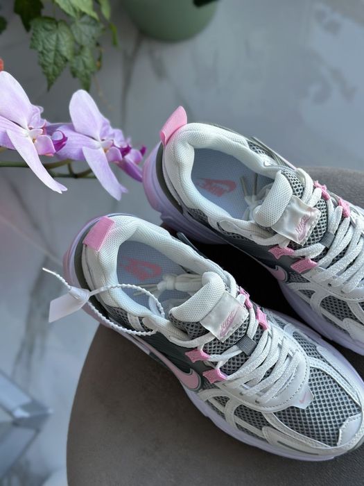 PREMIUM‼️Nike V2K Runtekk White Grey Pink / жіночі кросівки найк 38 39