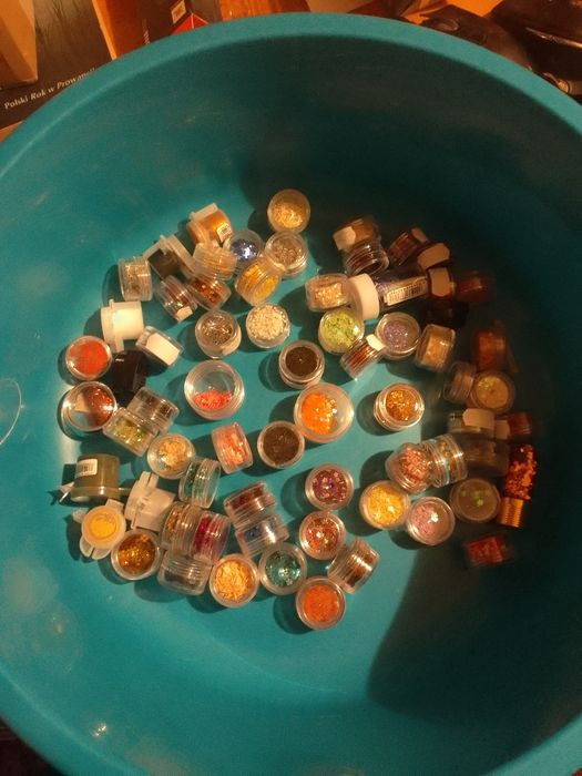 Duży zestaw rzeczy kosmetycznych