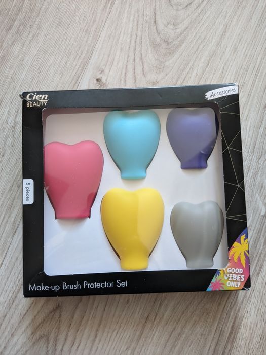 Zestaw nakładek ochronnych na pędzle do makijażu