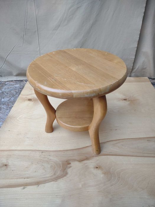 Kwietnik mały . wys. 28 cm.