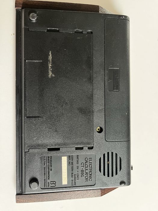 Retro kalkulator Sharp Ct-650