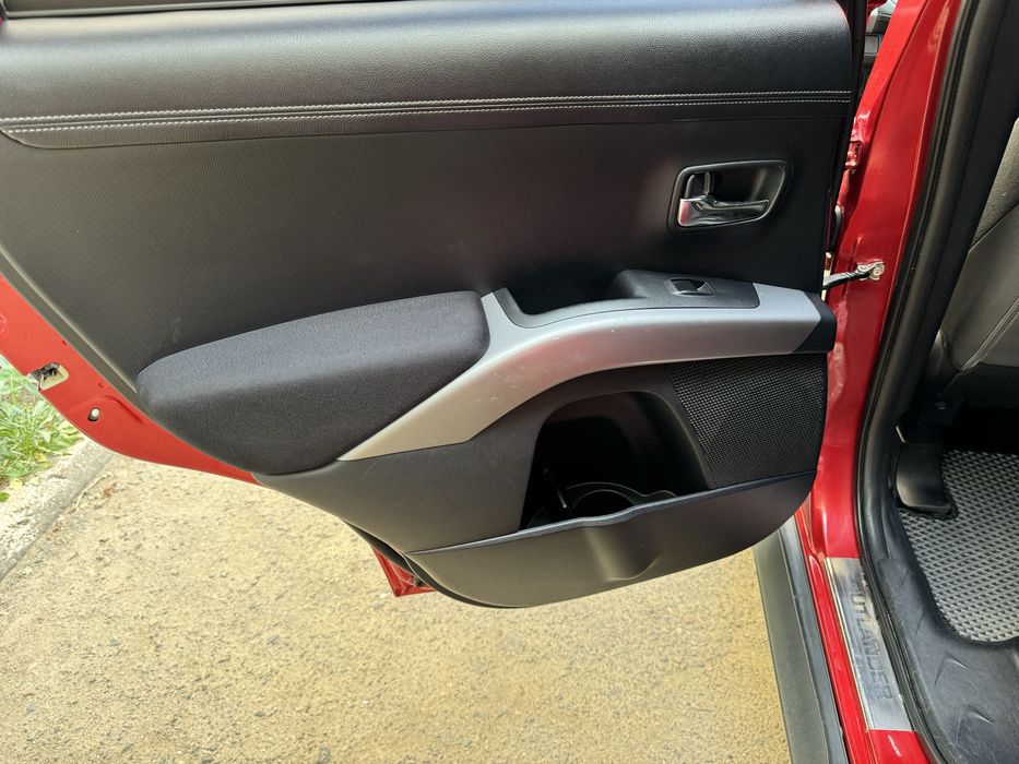 Mitsubihi Outlander XL