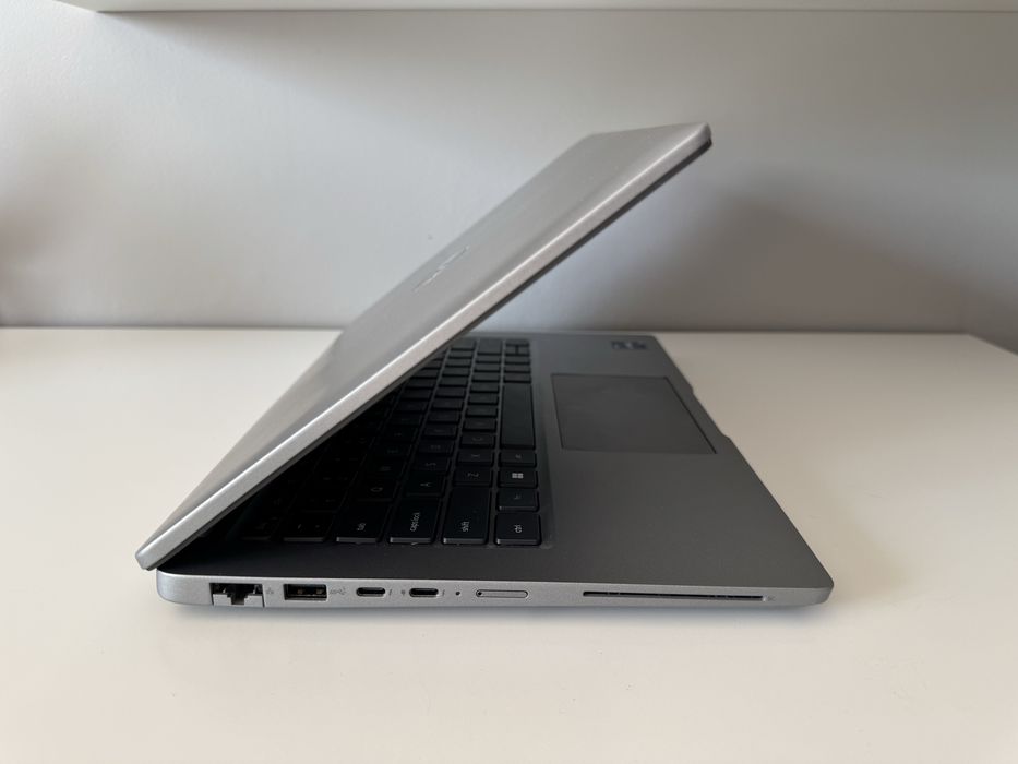 Laptop Dell i7-1365U/32GB/256GB SSD/Windows 11 Pro - Latitude 5440