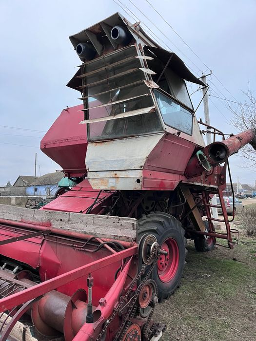 Комбайн нива СК-5 один з двох на вибір