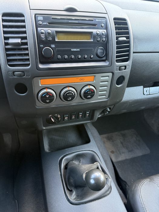 Пикап Nissan Navara D40 авто для ЗСУ