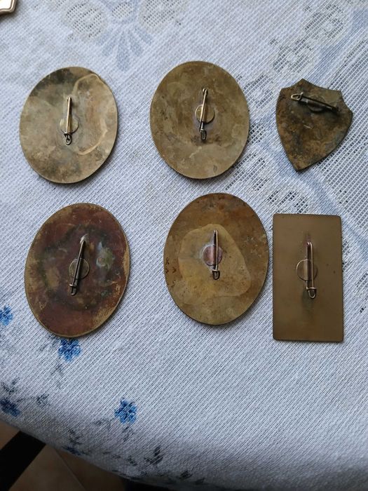 MILITAR-crachás antigos e raros de alfinete em metal