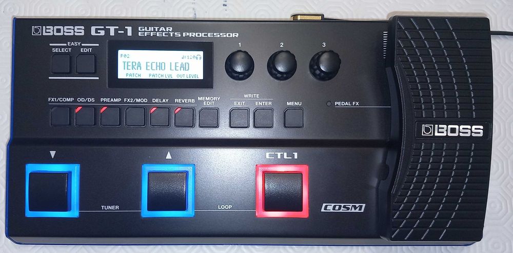 BOSS GT-1 pedaleira multi-efeitos (como nova)
