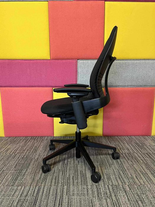 Fotel biurowy ergonomiczny Steelcase Leap V2 - wysyłka GRATIS
