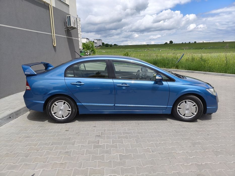Honda civic 4d Hybrid 8 покоління 1.3 i-Vtec IMA