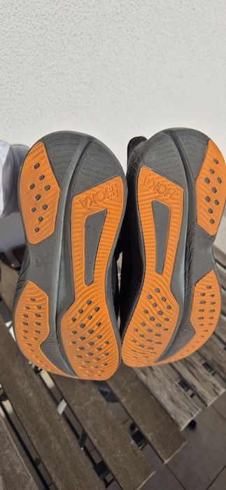 Ténis Hoka Mach 6 (42)