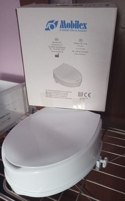 Nasadka toaletowa 15cm.z  przykrywką