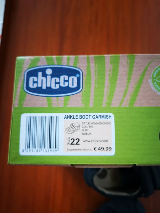 Botas de criança marca CHicco em bom estado com portes incluídos