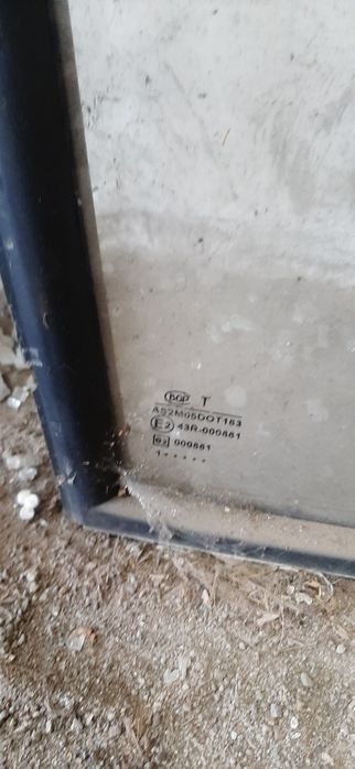 Продам стекла дверей на Газель, Соболь