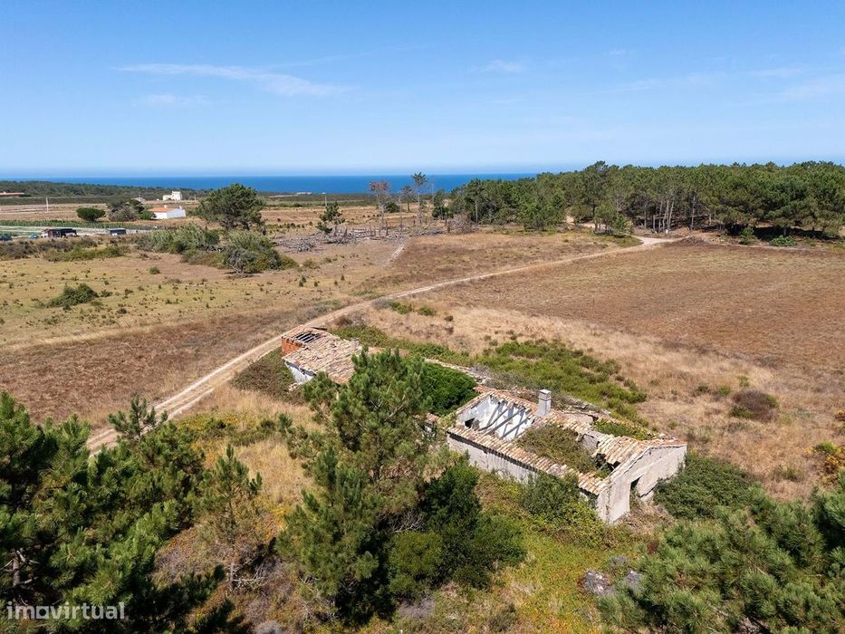 Terreno Rústico Com 2 Ruinas À Beira-Mar No Rogil, Aljezur