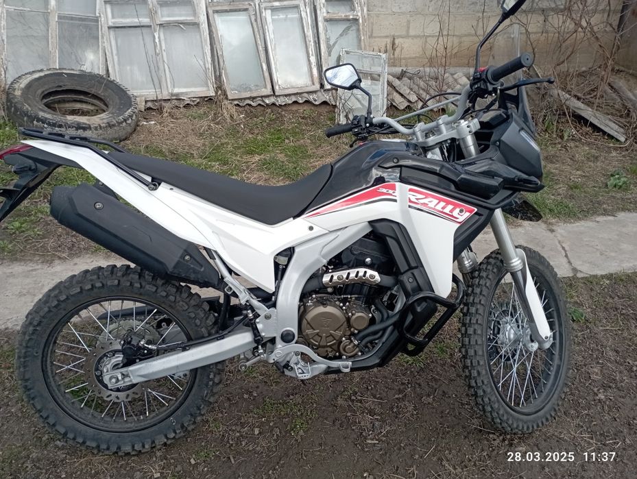 Мотоцикл Loncin LX300 Rally (VOGE)