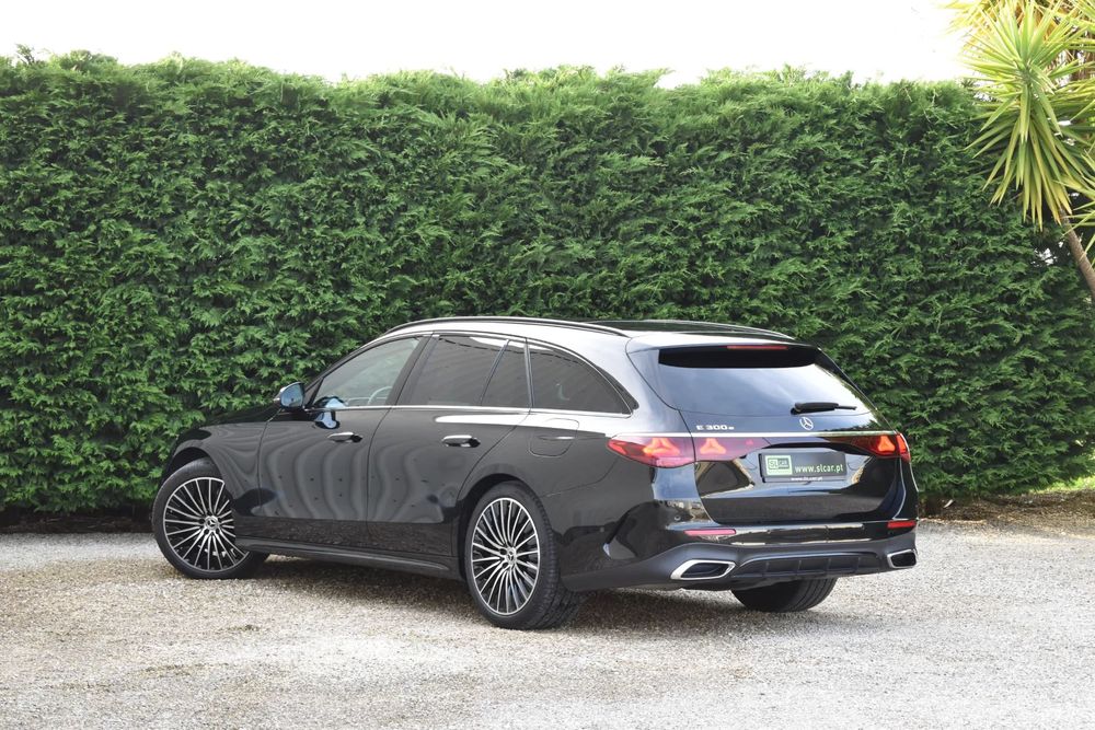 Mercedes-Benz E 300 Standard