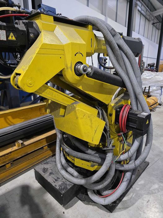 Robô Industrial 6 Eixos com Controlador – Automação / Soldadura