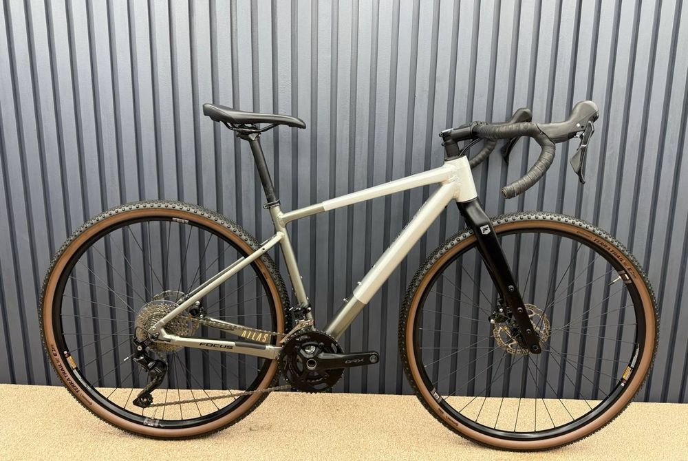 Гравійник XS Focus Atlas 6.7 2024року вилка-карбон shimano GRX 2x10