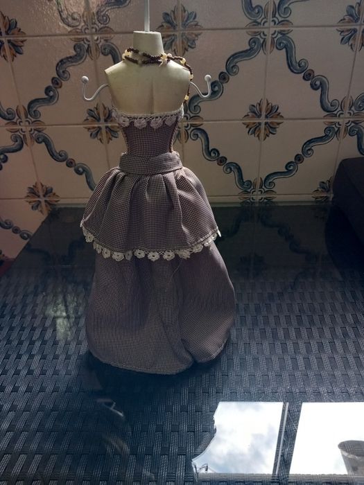 Boneca para bijuterias