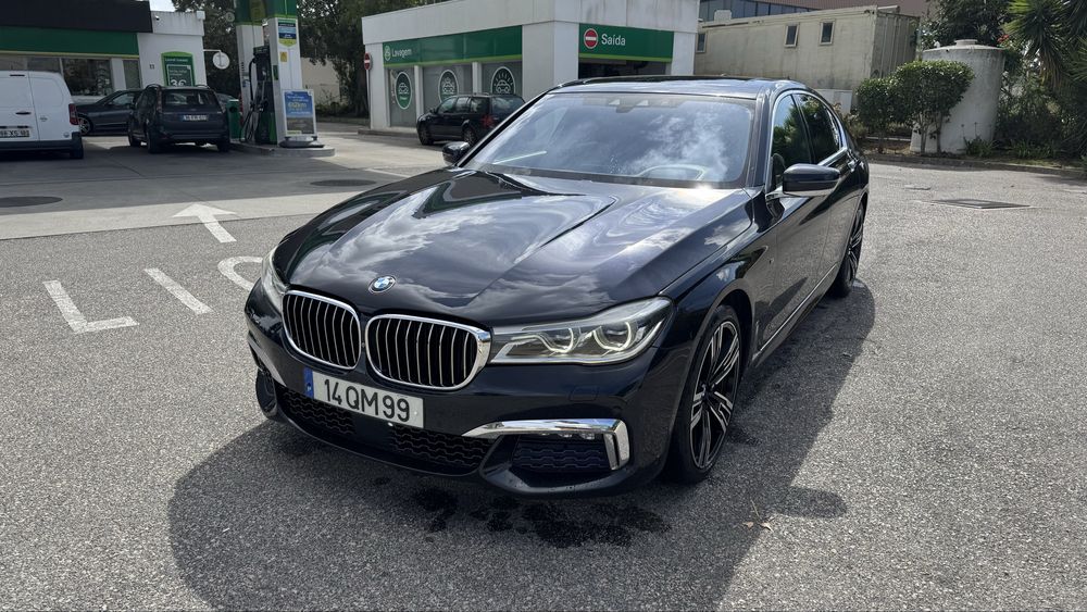 BMW 730d 265cv pack M sempre assistido na marca