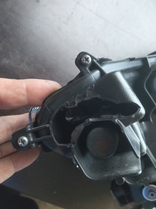 Ótica Toyota Yaris cross farol original