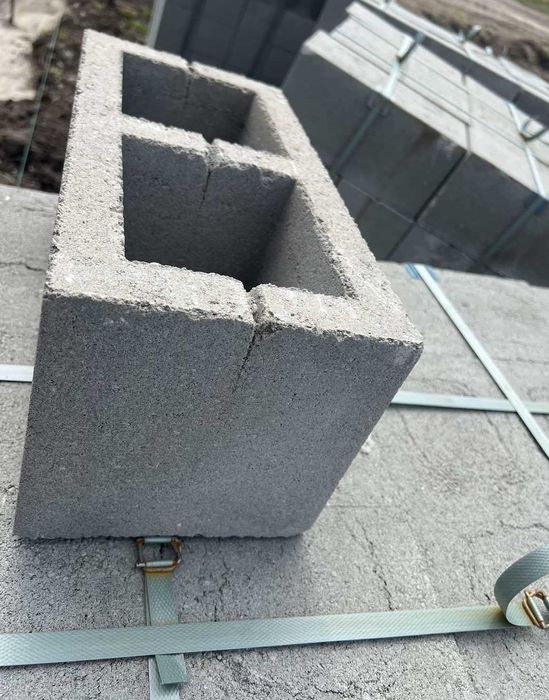 Ковалівка. Доставка: Шлакоблок стіновий (19.7х39.7х19.7, гранвідсів)