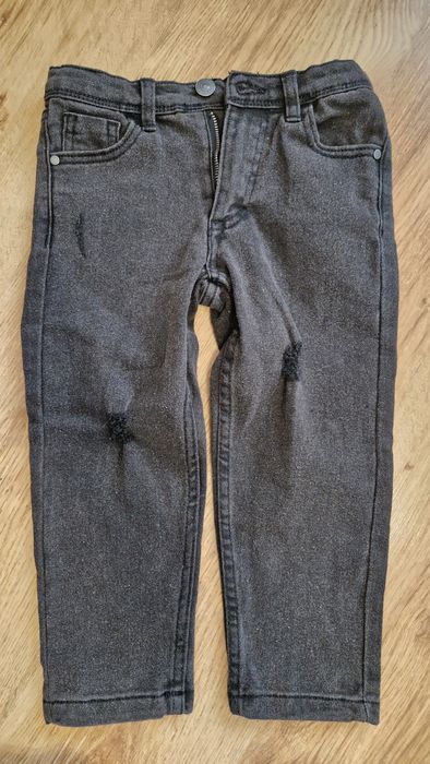 Czarne jeansy Sinsay roz. 104 nowe