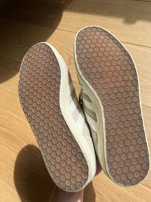 Beżowe Gazelle Adidas Originals