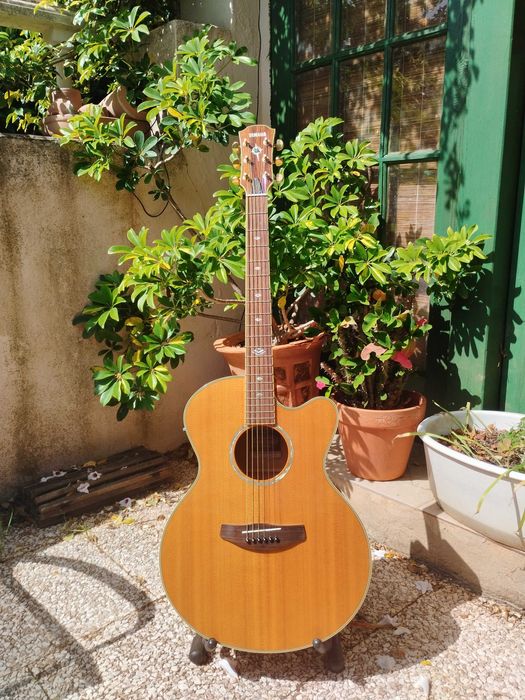 YAMAHA CPX900 Acoustic Electric Guitar / Guitarra