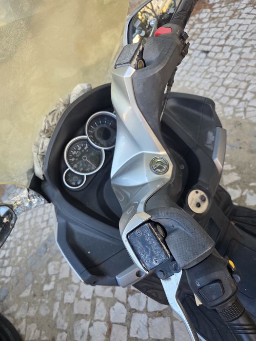 Scooter Sym gts 125i