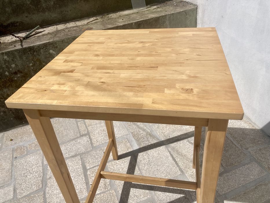 Mesa alta Bjorkudden Ikea em betula. Entrego em Arcozelo-Barcelos ou Povoa de Varzim