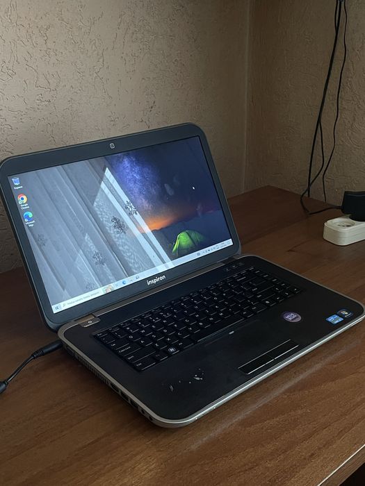 Продам ноутбук Dell Inspiron 5520 I32370M HDD700GB 6GB RAM