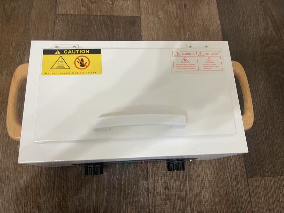 Сухожаровой шкаф для стерилизации и хранения инструментов