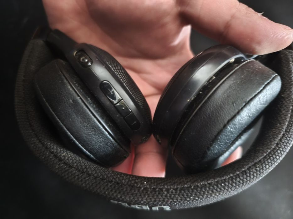 Auriculares JBL E45BT