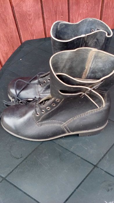 Nowe buty ze skory (opinacze)