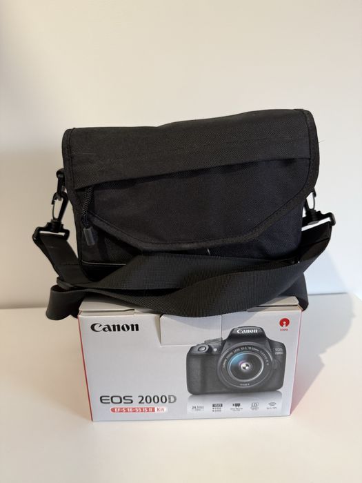 Lustrzanka Canon EOS 2000D