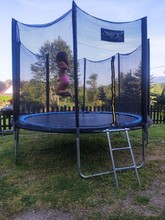 Trampolina dla dziecka
