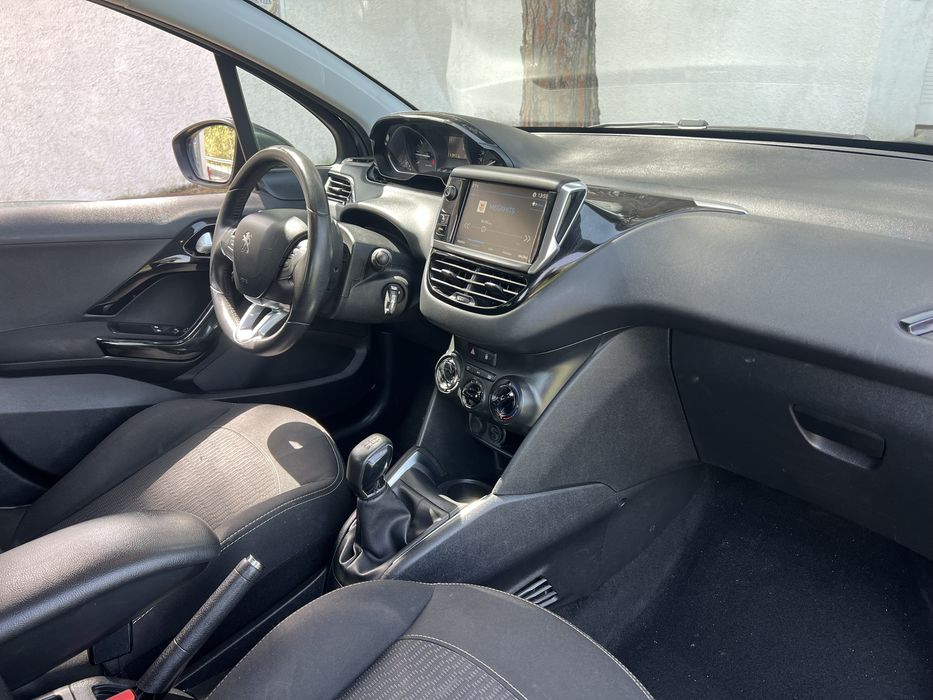 Peugeot 208 1.2 82 cv Pure Tech