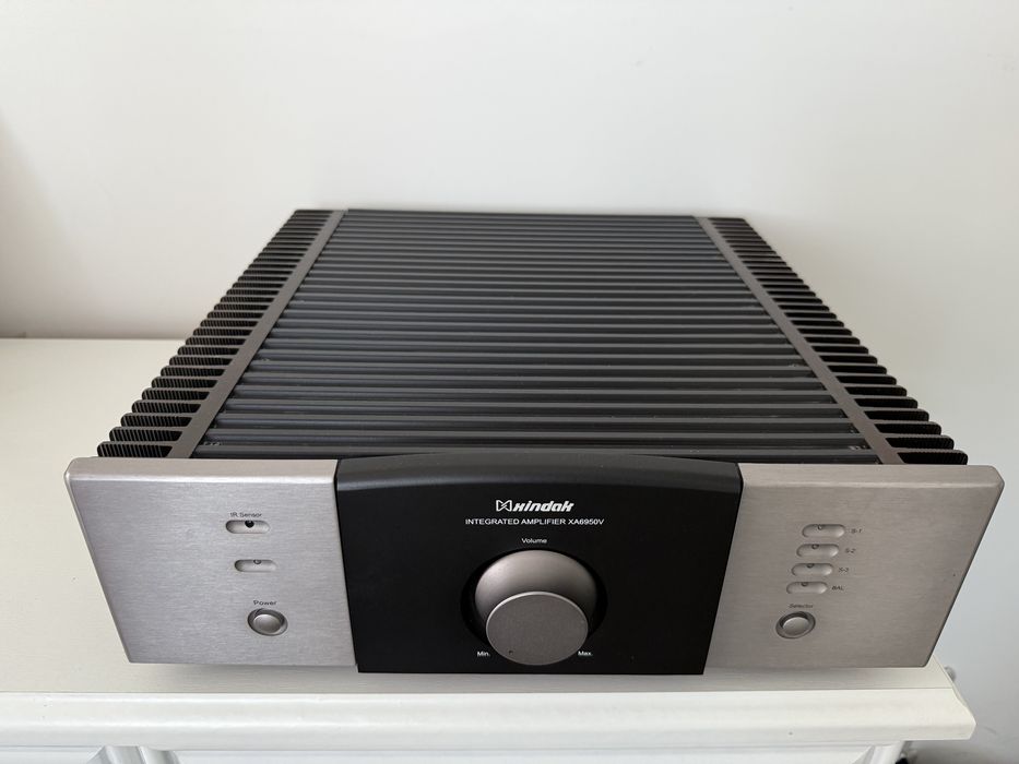 Wzmacniacz Xindak + przetwornik cyfrowo-analogowy Block Dac 100